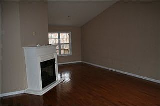 5th image of 1006 Tia Ln