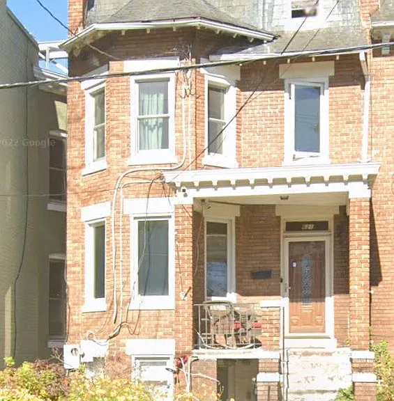 621 Upshur St NW #B — Photo 1
