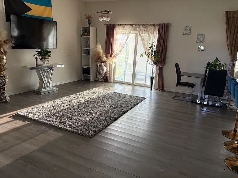 1040 Warm Ct — Photo 11