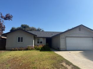 2418 N Jacob Ct, Visalia, CA 93291