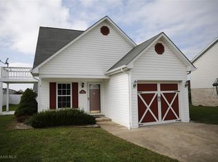 201 Rutledge Dr, Waynesboro, VA 22980