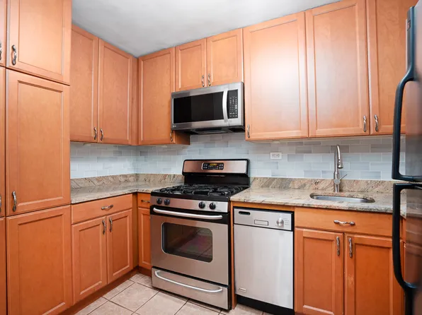 245 East 25th Street 6L image 6 of 6