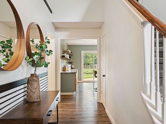 4th image of 108 Smotherman Ct