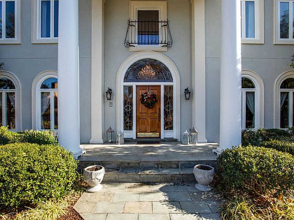5th image of 100 The Commons Dr