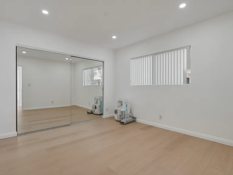 3869 Tilden Ave — Photo 37