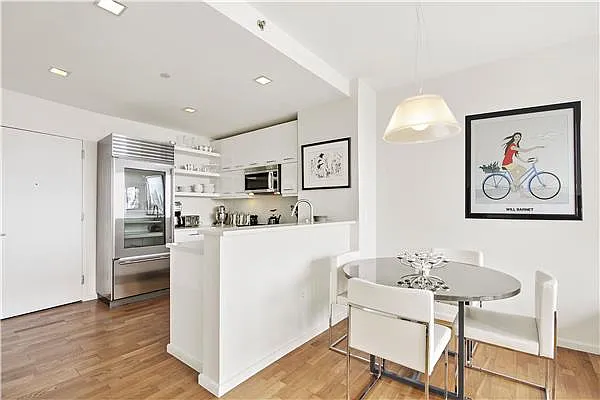 Rented by WIRE International Realty | media 14