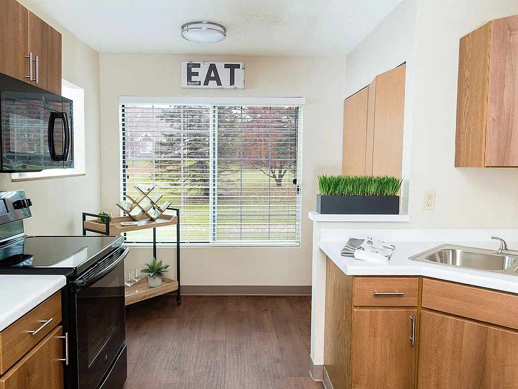 Mequon Trail Townhomes — Photo 4