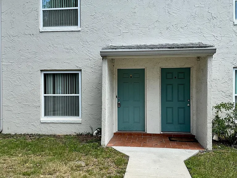 60 Masters Dr #A — Photo 1