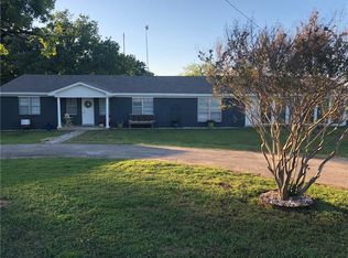 204 Grindstone Rd, Weatherford, TX 76087