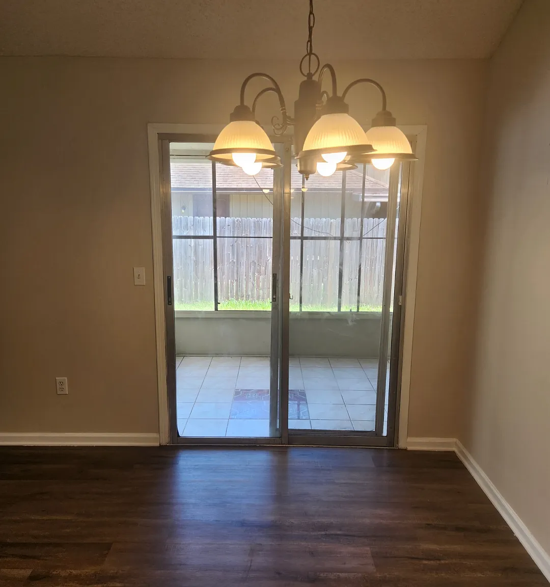 4 bed, 1151 sqft, $1,750 — Photo 4