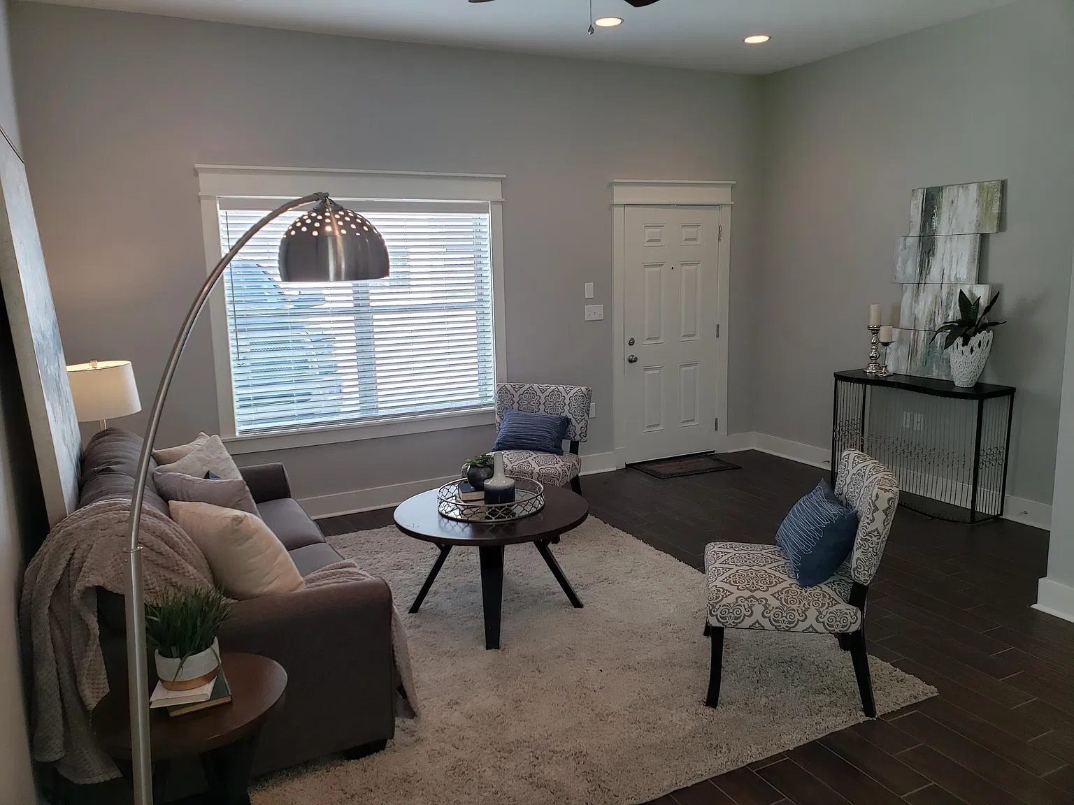 3 bed, 2.5 bath, 1512 sqft, $1,595 — Photo 3