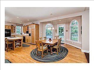 5th image of 1150 Bluegrass Dr W