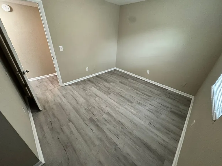 2320 N. 4th Street — Photo 25