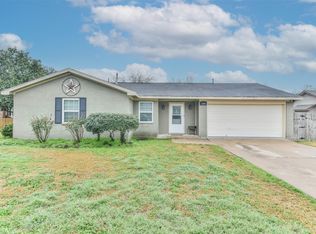 1208 Stacey St, Navasota, TX 77868