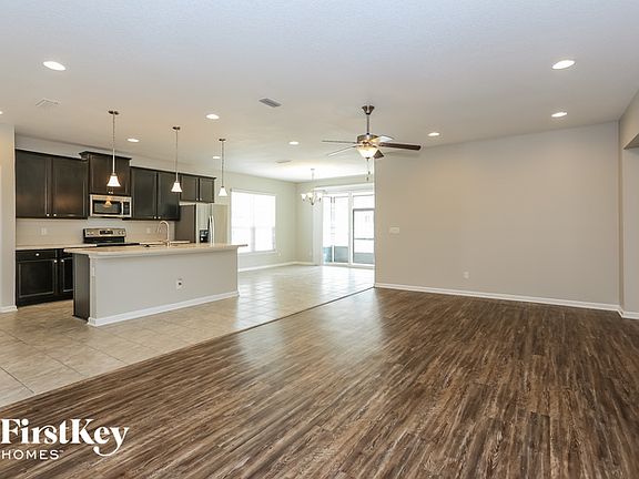 3rd image of 11590 Sycamore Cove Ln