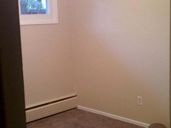 5th image of 193 Manor Cir