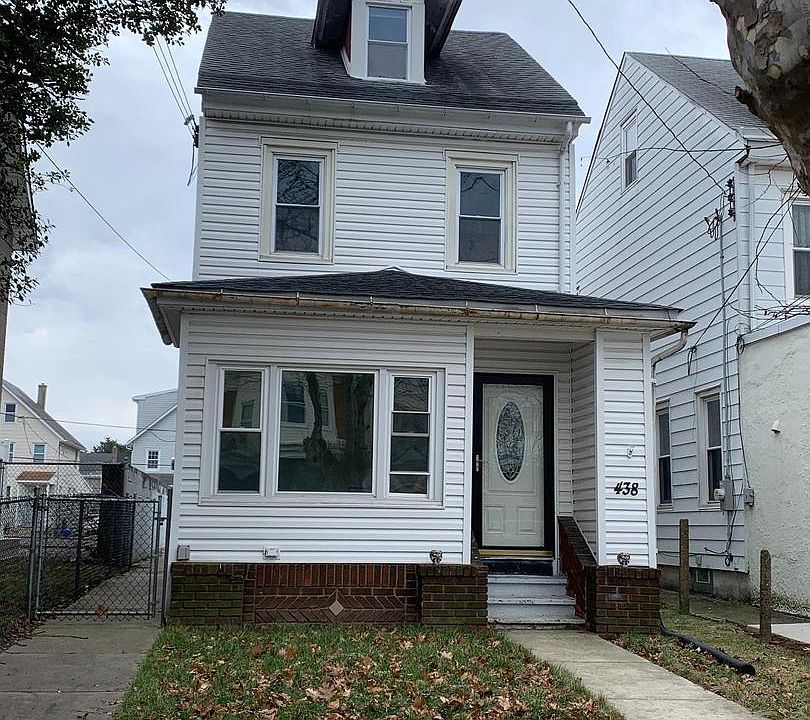 1st image of 438 Jefferson Ave