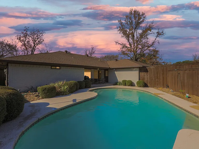 2116 Newcastle Cir — Photo 39