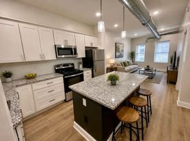 4633 Montgomery Rd, Cincinnati, OH