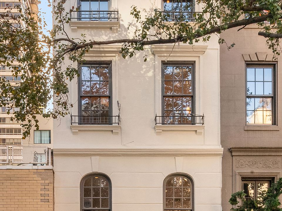 1st image of 162 E 63rd St #Townhouse