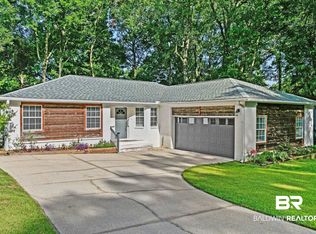 303 Greenbriar Cir S, Daphne, AL 36526