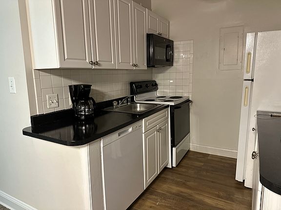 2nd image of 15718 Mahogany Cir #112