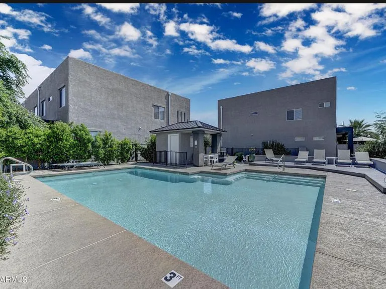 2315 E Pinchot Ave — Photo 10