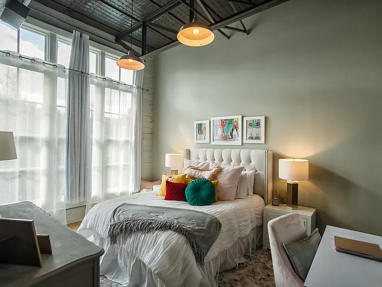 509 W Spring St #405 — Photo 4
