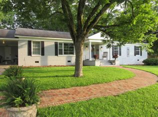 409 Clover Ridge Dr, Demopolis, AL 36732