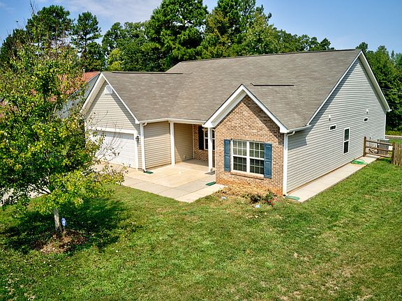 2nd image of 10220 Highland Creek Cir