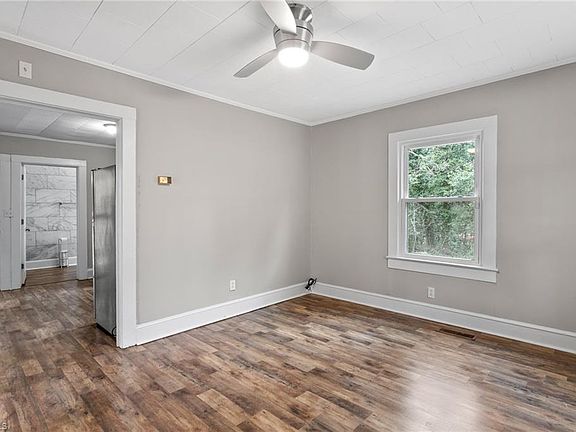 4th image of 912 Patton St