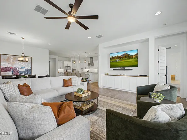 8432 W SOLANO Drive, Glendale, AZ 85305