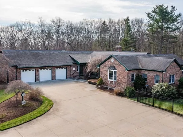 208 Tourtellot Hill Rd, Glocester, RI 02814