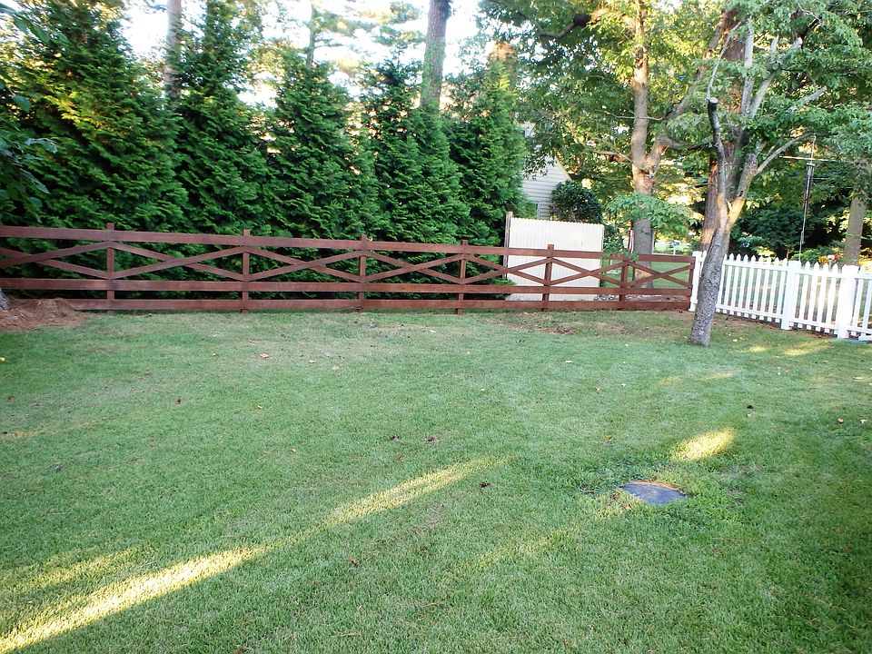 2nd image of 409 Lakewood Dr