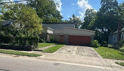 1st image of 955 Matthews Dr