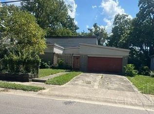 955 Matthews Dr, Cincinnati, OH 45215
