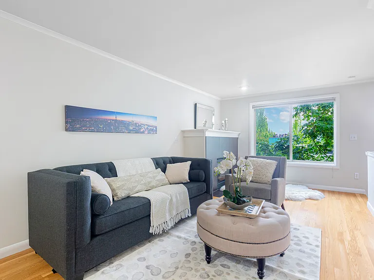 1514 Taylor Ave N #B — Photo 8