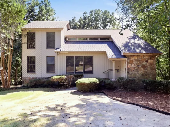 9232 Inglebrook Dr, Ooltewah, TN 37363