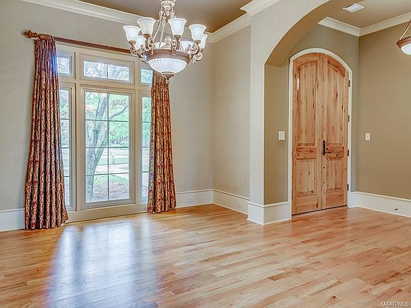 3rd image of 7531 Wynford Cir