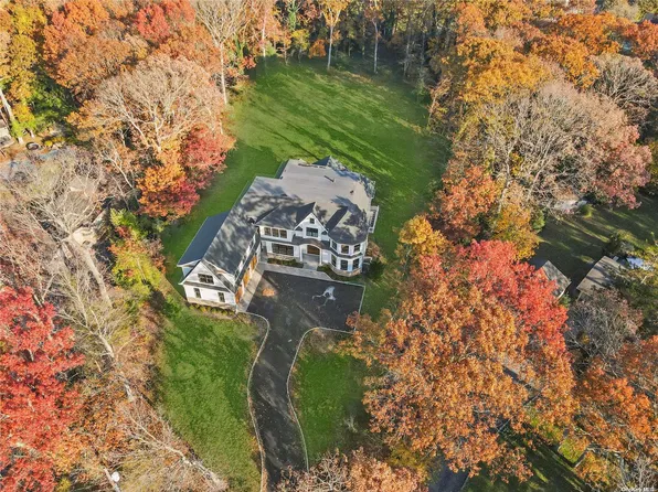 14 Cherry Lane, Syosset, NY 11791