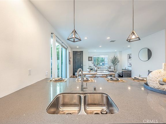 5th image of 177 Frame