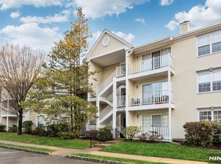 447 Poets Way, Mahwah, NJ 07430