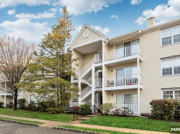 447 Poets Way, Mahwah, NJ 07430