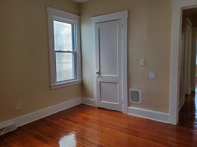 107 Sheffield Ave — Photo 10
