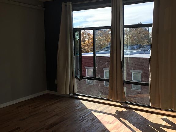 2nd image of 531-533 N Budd St