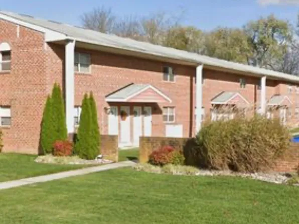 357 N Broad St APT 2, Clayton, NJ 08312