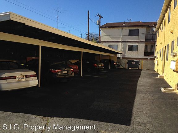 5th image of 1702 W Victory Blvd APT F