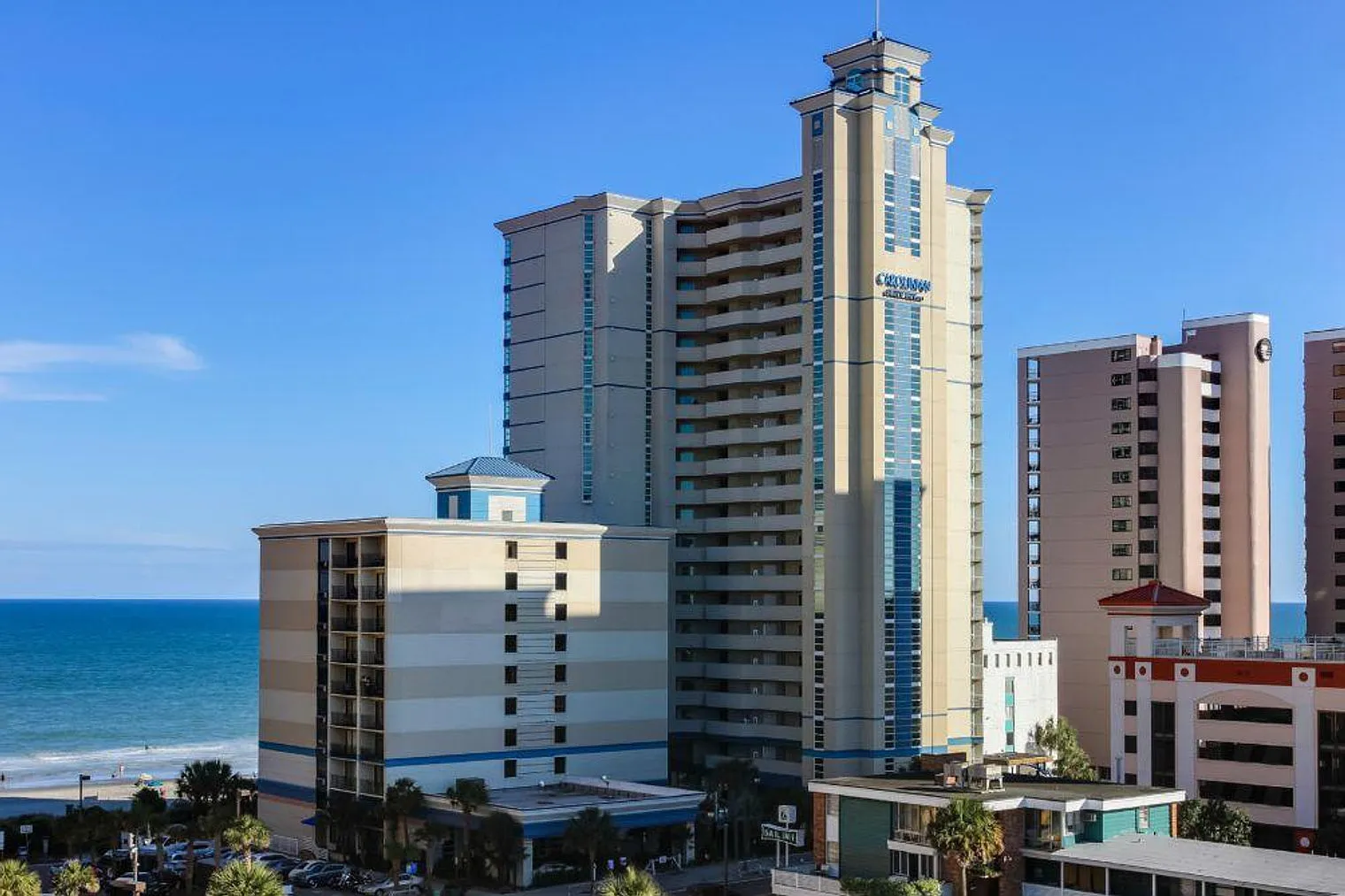 1 bed, 1.0 bath, 796 sqft, $2,390 — Photo 2