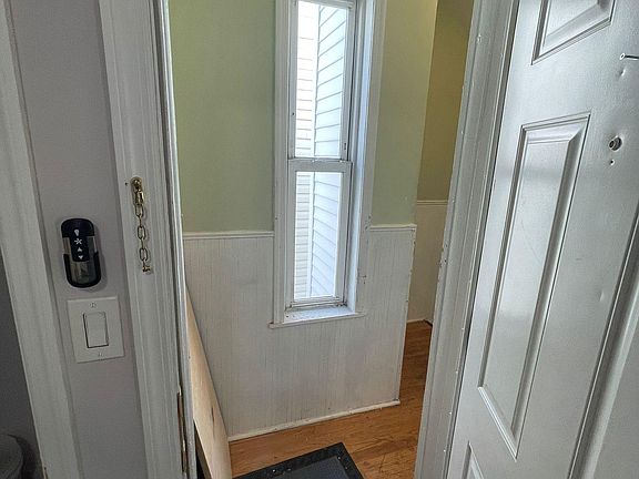 2nd image of 90 Brown Pl APT 2