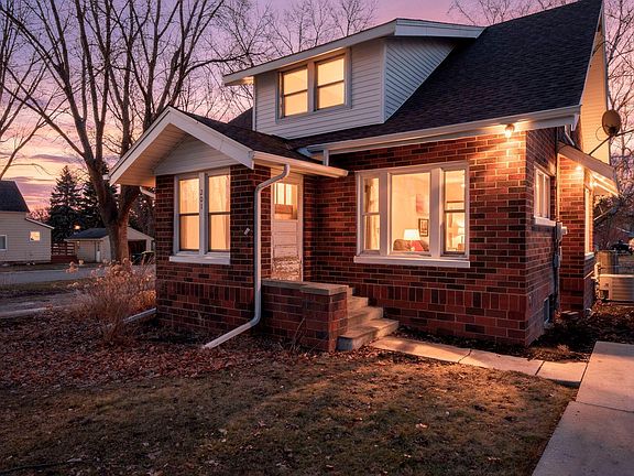 2nd image of 201 3rd St S